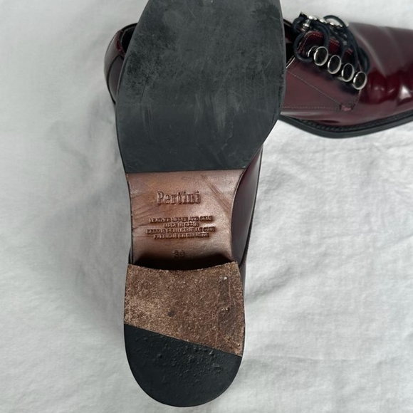 Leather Lace-ups - Picture 6 of 7